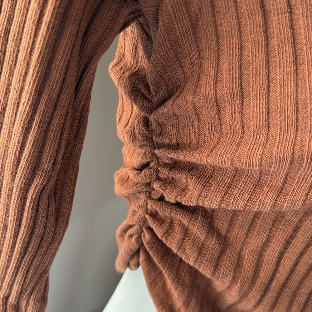 Collared Ribbed Top L/S - Picture 3 of 5